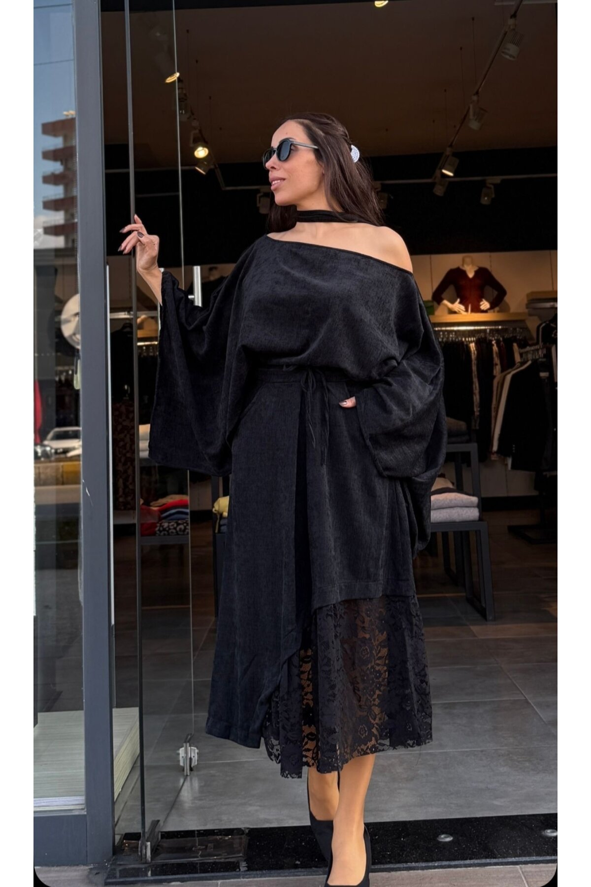 Kadın Dantel Detaylı Kadife Etek Bluz Takım