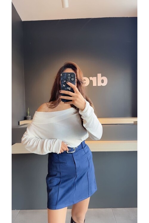 Kadın Likralı Süet Kemerli Mini Etek