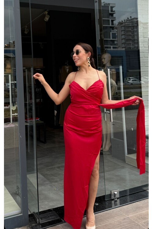 Kadın Saten Sırt Dekolteli Uzun Elbise
